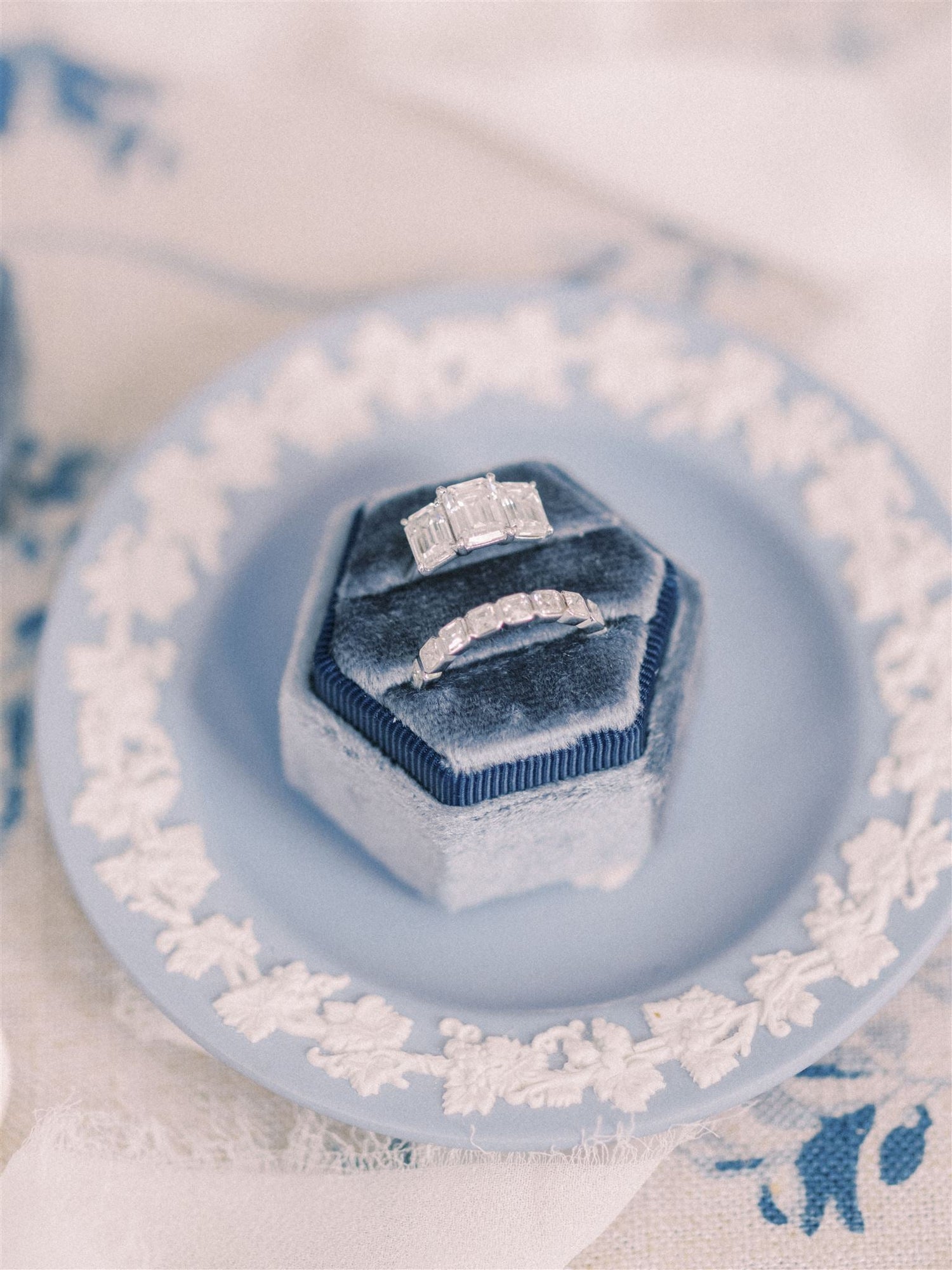 ENGAGEMENT RINGS - LAB CREATED